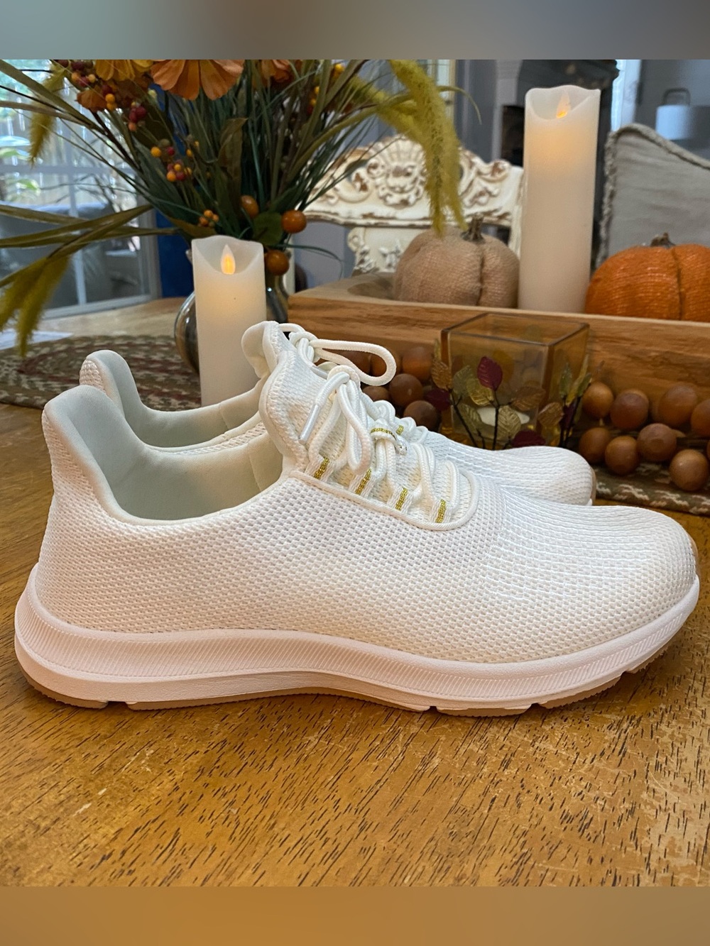 Women's White Athletic Shoes..  like new size 8.